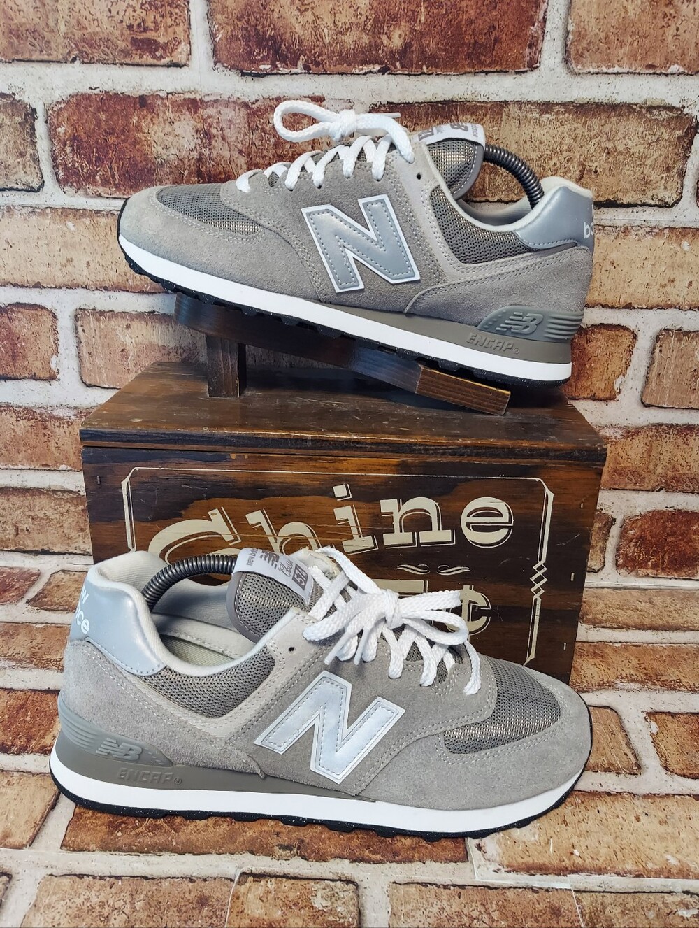 Pre-owned 2022 New Balance 574